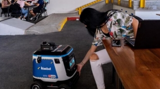 Kolumbiyada kuryer robotlar populyarlaşıb - FOTO 