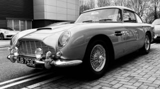 İki milyonluq nadir “Aston Martin” qaçırıldı;  tapana mükafat veriləcək - FOTO 
