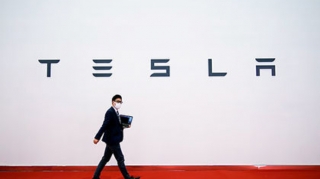 “Tesla”  Çin torpaqlarından imtina edib