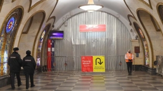 Moskva metrosunda döyüş sursatı gəzdirən şəxs saxlandı