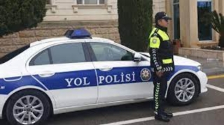Yol polisi qadın sürücünü postda saxladı, maşından narkotika çıxdı 
