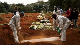 Braziliyada 40 mindən çox insan COVID-19-dan öldü