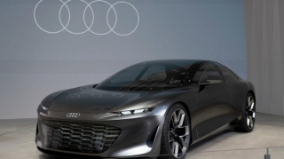 Yeni “Audi A8” tarixdəki ən güclü seriya modeli olacaq
