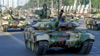 İşğalçıları Qarabağdan qovan tanklarımız  - VİDEO