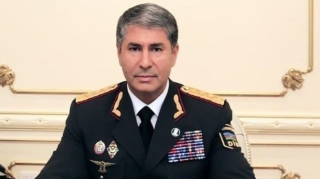 Vilayət Eyvazov polkovniki təqaüdə göndərdi