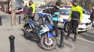 Yol polisi moped sürücülərinə qarşı reydlərə başladı - VİDEO