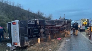 Türkiyədə ağır avtobus qəzası - 27 nəfər yaralandı 