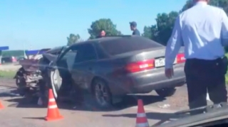 “Prava”sız avtomobil sürən sürücü ağır qəza törətdi;  7 nəfər yaralandı - VİDEO 
