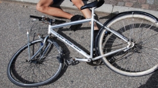 ABŞ-da velosiped yarışı zamanı avtomobil 6 idmançını vuraraq ağır yaralayıb  - FOTO