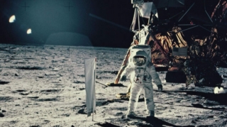 Bezosla Mask arasında çəkişmə ABŞ-ın Aya astronavt göndərmə missiyasını bir il geri saldı