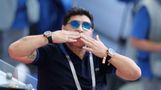 Maradonanın iki saat taxmasının sirri açıldı  - FOTO