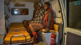 Toya gedən avtobus körpüdən aşdı, 20 nəfər ölüb - Keniyada 