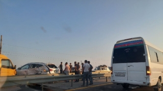 Bakı-Qazax yolunda 6 avtomobil toqquşub, 3 nəfər xəsarət alıb   - FOTO
