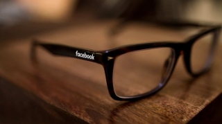Facebook-un ilk smart eynəyi gələn il satışa çıxacaq