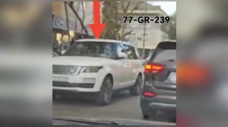"Range Rover"i yolun ortasına atıb hərəkəti məhdudlaşdırdı - VİDEO
