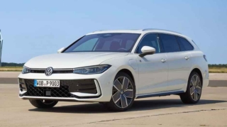 "Volkswagen" yeni "Passat" modelini təqdim edib 