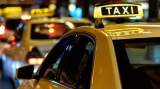 Taksi sürücülərinin yeni fırıldağı:  xidmətdən istifadə etmədən sərnişinlərin kartından pul silinir  - VİDEO