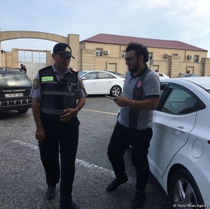 Yol polisi Qaradağda reyd keçirdi: 15 sürücü saxlanıldı - FOTO