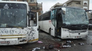 Suriyada iki avtobus minaya düşüb - 18 nəfər ölüb 