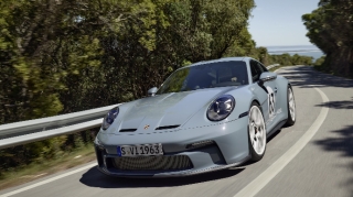 "Porsche" 2 modelin satışını dayandırır – QƏRİBƏ SƏBƏB  
