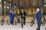 Prezident İlham Əliyev İsmayıllıda velosiped sürdü - FOTOLAR
