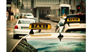 Taksi şirkətləri şəhər nəqliyyatını iflic edir 