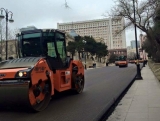 Prezident Adminstrasiyasının qarşısındakı daşlıq yol asfalt oldu - FOTO