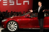 "Tesla" ictimaiyyətin diqqətini sürücü ölümündən yayındırır