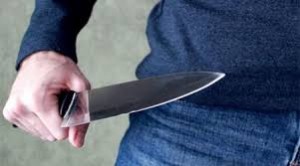33 yaşlı kişi küçədə bıçaqlandı - Bakıda 