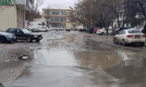 Yağışlı Bakı: əsas yolları hələ su basmayıb, amma... – FOTO + VİDEO