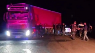 Şərurda minik və yük avtomobilləri toqquşdu, 1 nəfər ÖLDÜ 