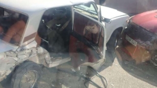 Naxçıvanda yol qəzasında 2 nəfər yaralandı 