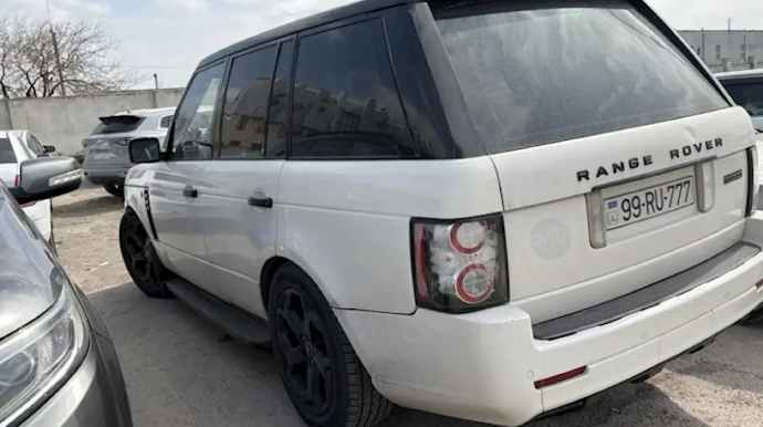 99-RU-777 nömrəli “Range Rover” müsadirə olundu, yarı qiymətə satışa çıxarıldı - FOTO