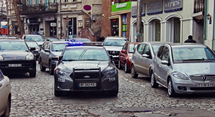 Gürcüstanda avtomobillərin hərəkəti tam qadağan olundu