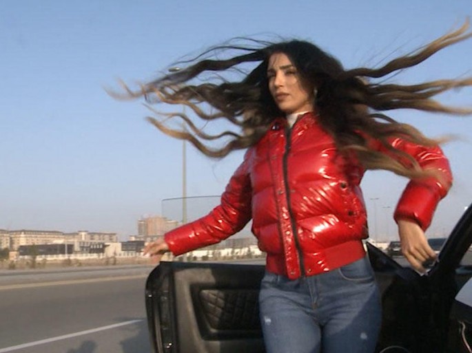 Renka: “Sport üslubunda maşınları sevirəm” – VİDEO