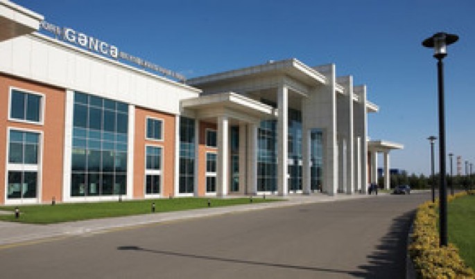 İstanbul-Gəncə reysi ilə uçan təyyarə Gəncə Hava Limanına enib