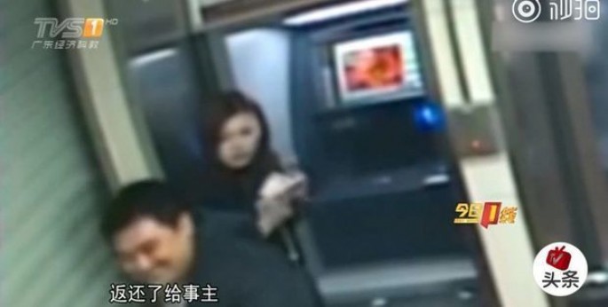 Qıza yazığı gəldi, oğurladığı pulu qaytardı – VİDEO