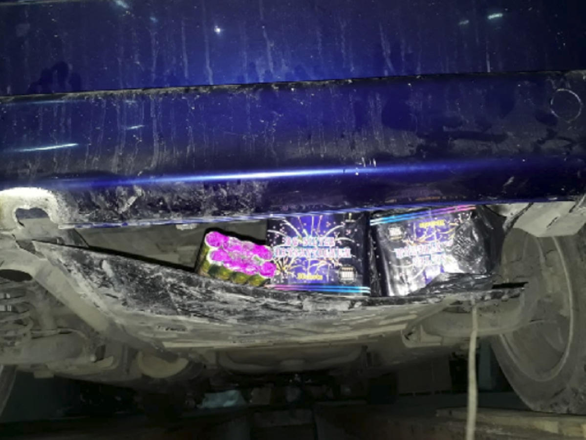 Avtomobildən pirotexniki vasitələrin qanunsuz gətirilməsinin qarşısı alınıb - FOTO