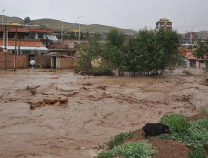 Güclü yağış aeroportu iflic etdi