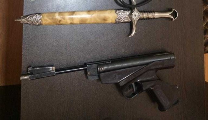 Qaxda evlərdən oğurluq edən şəxslər saxlanılıb - FOTO