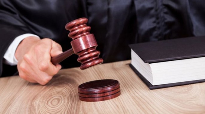 Metroda sevgilisini bıçaqlayan şəxsə hökm oxunub