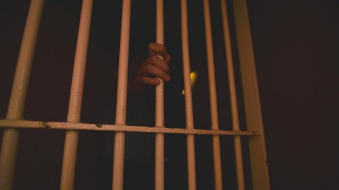 Bakıda məhbus özünü kameranın nəfəsliyindən asıb