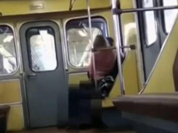 Metroda sevişən cütlüyü 5 illik həbs cəzası gözləyir - FOTO