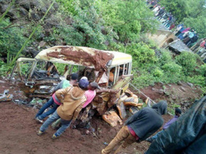 Avtobus aşıb, 2 nəfər ölüb, 42-si yaralanıb