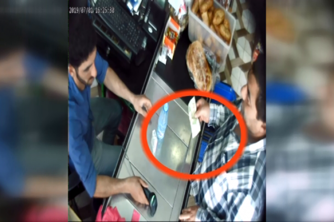 Bakıda müştəri satıcını belə aldatdı - VİDEO