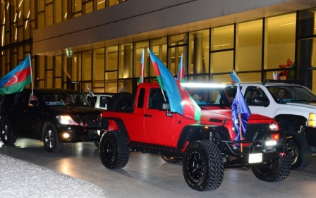 İlham Əliyevin qələbəsi münasibətilə Bakıda avtomobil yürüşü təşkil edilib