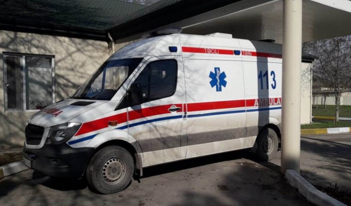 Minik maşını aşdı: xəsarət alanlar var