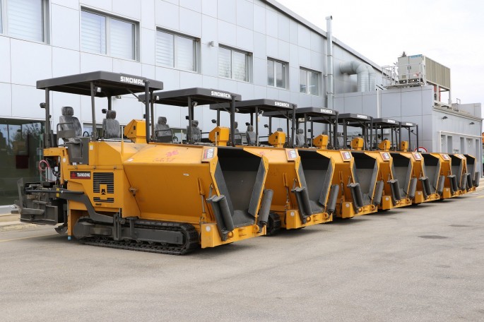 Agentlik 200-dən çox yol texnikası, maşın-mexanizm alıb - FOTO