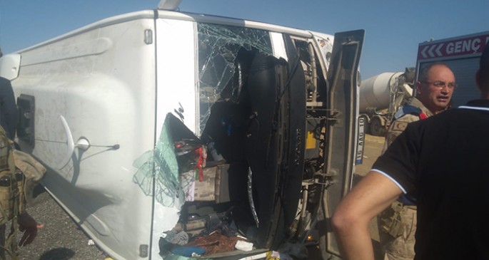 Sərnişin avtobusu aşdı: 4-ü ağır olmaqla, 29 nəfər yaralanıb - VİDEO