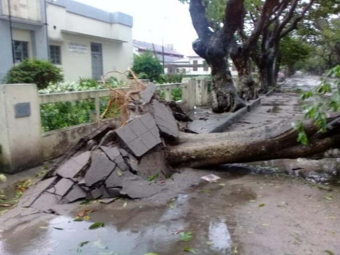 Baş verən daşqınlarda 200-dən artıq insan ölüb